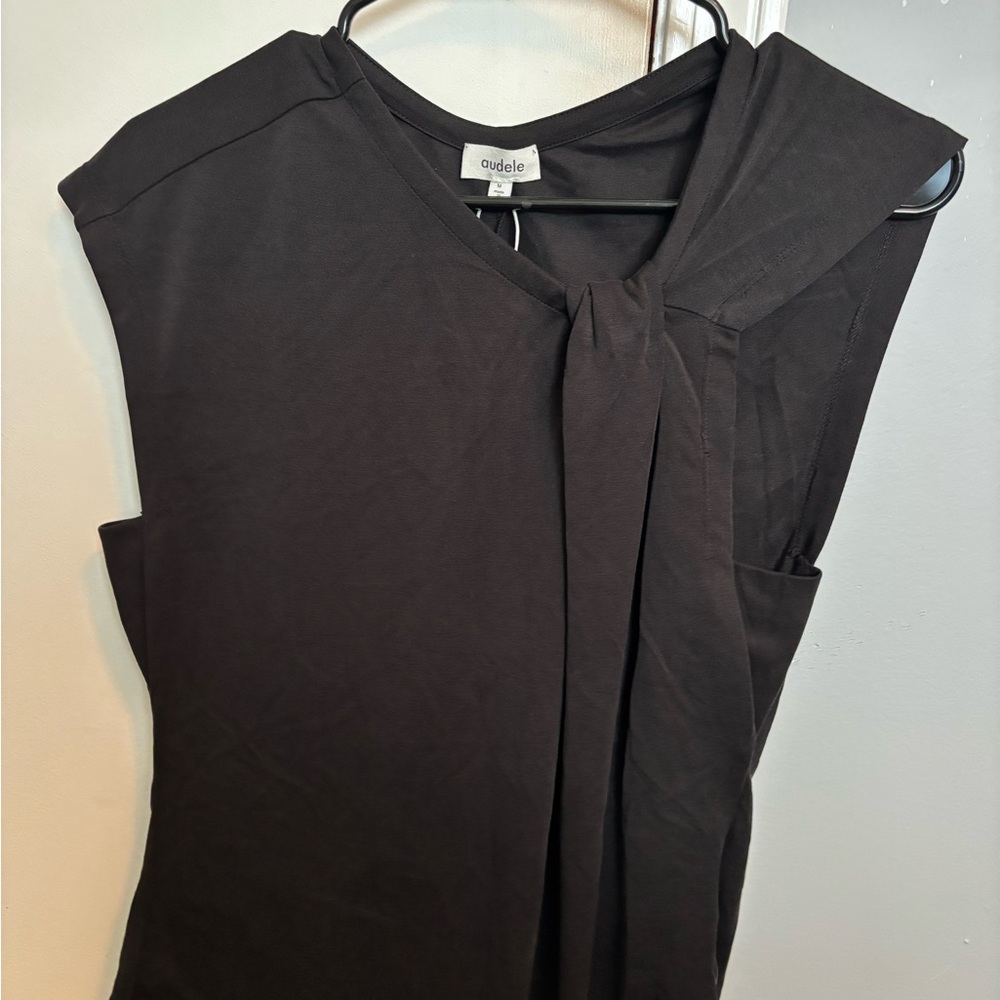 Black Sleeveless Top